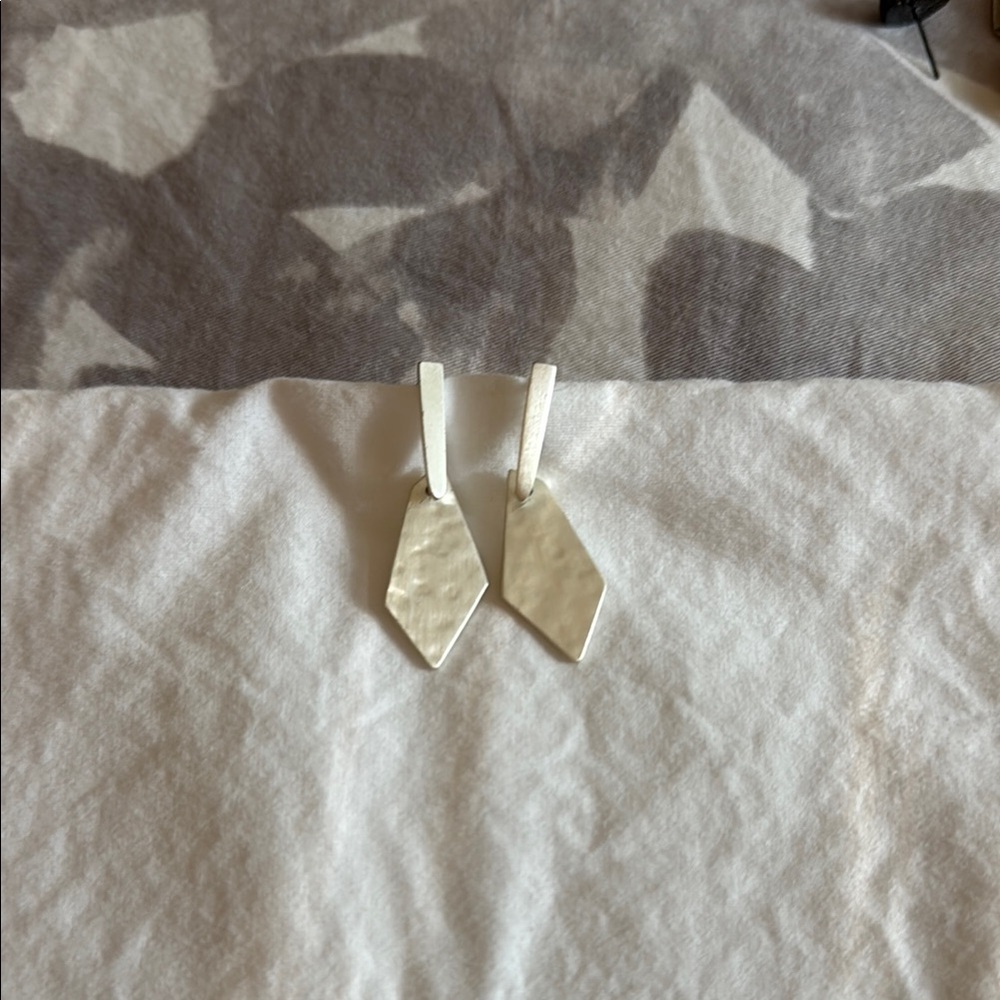 Kendra Scott Silver Gianna Earrings